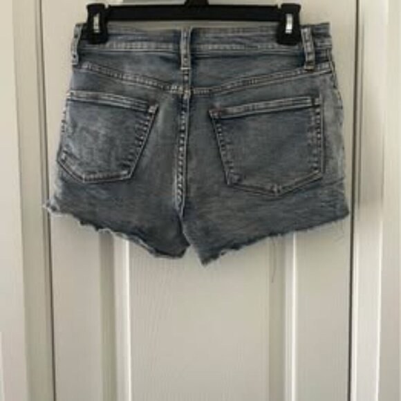 Aritizia Sunday Best Denim Shorts Size 28 - Picture 2 of 3
